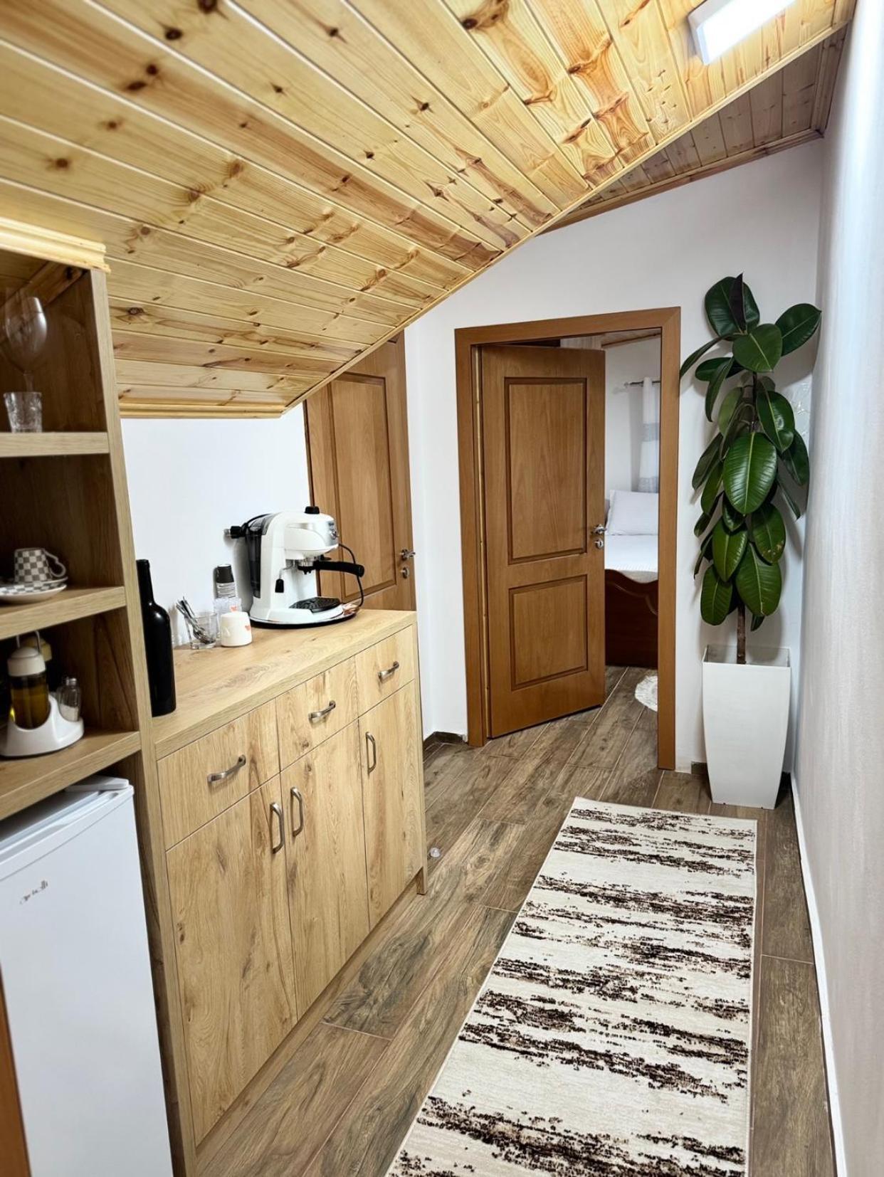 Guesthouse & Hospitality ベラト エクステリア 写真